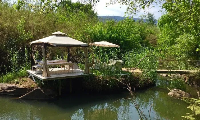 2.5-Hour Couples Paradise Spa Package including Limited Drinks at Island Spa @ Iris Retreat