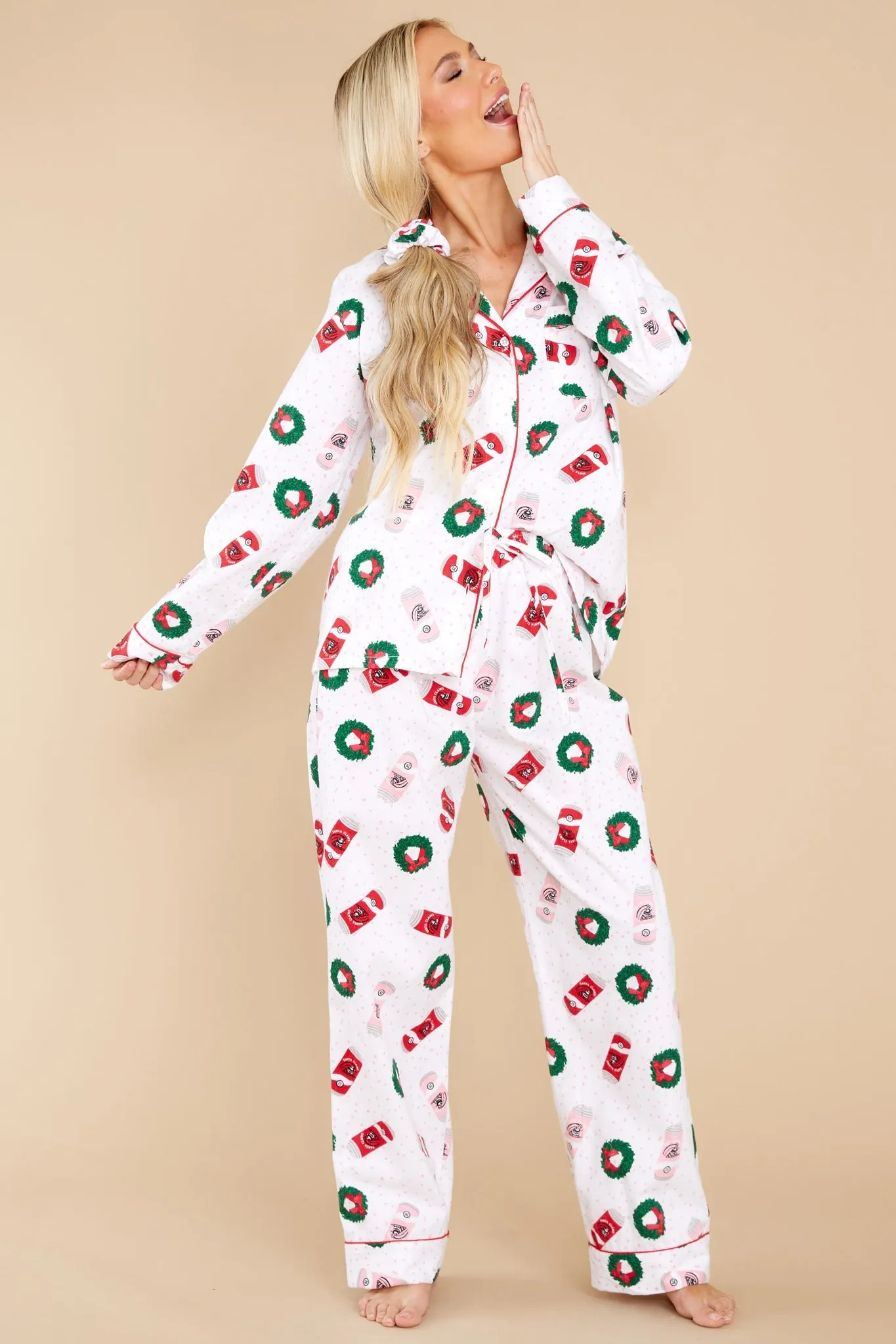 Here Comes Santa Claws White Multi Pajama Set