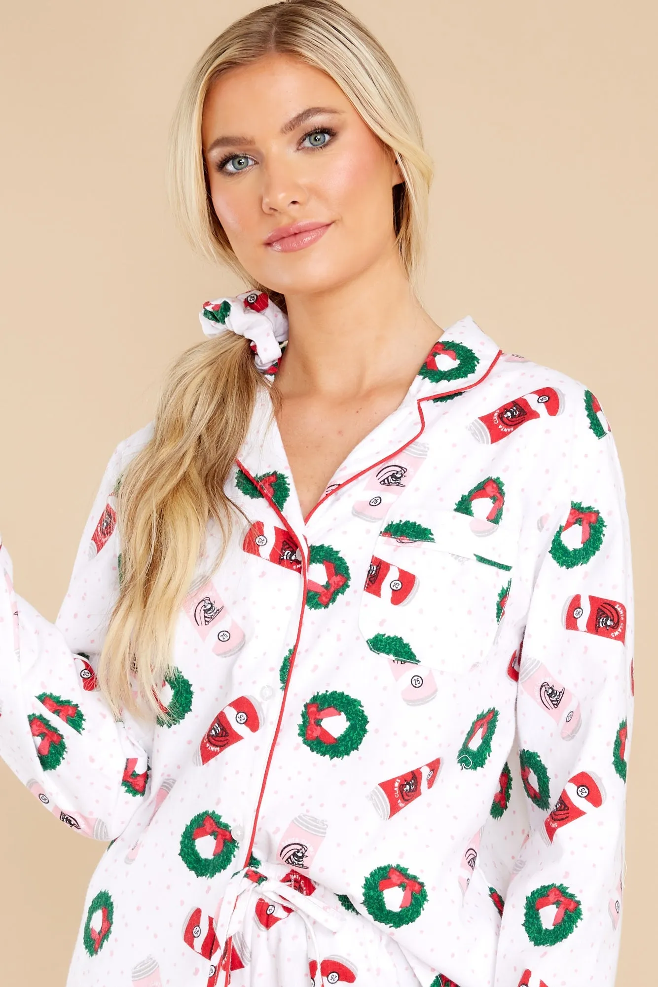 Here Comes Santa Claws White Multi Pajama Set
