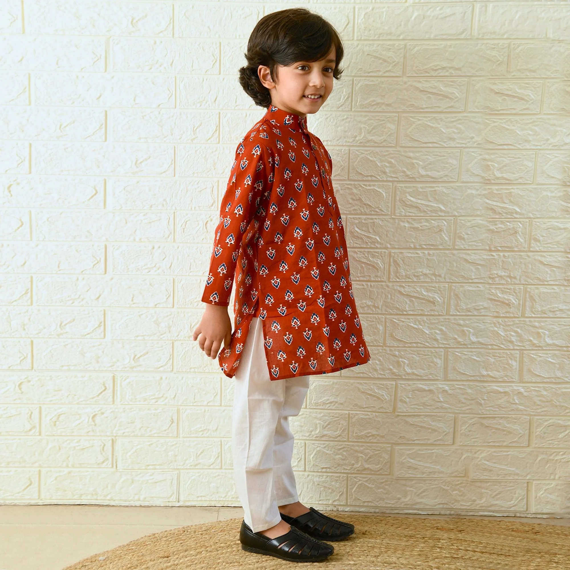 Ikeda Designs Full Sleeves Red Buti Block printed Kurta with Pyjama -  Bagru Red
