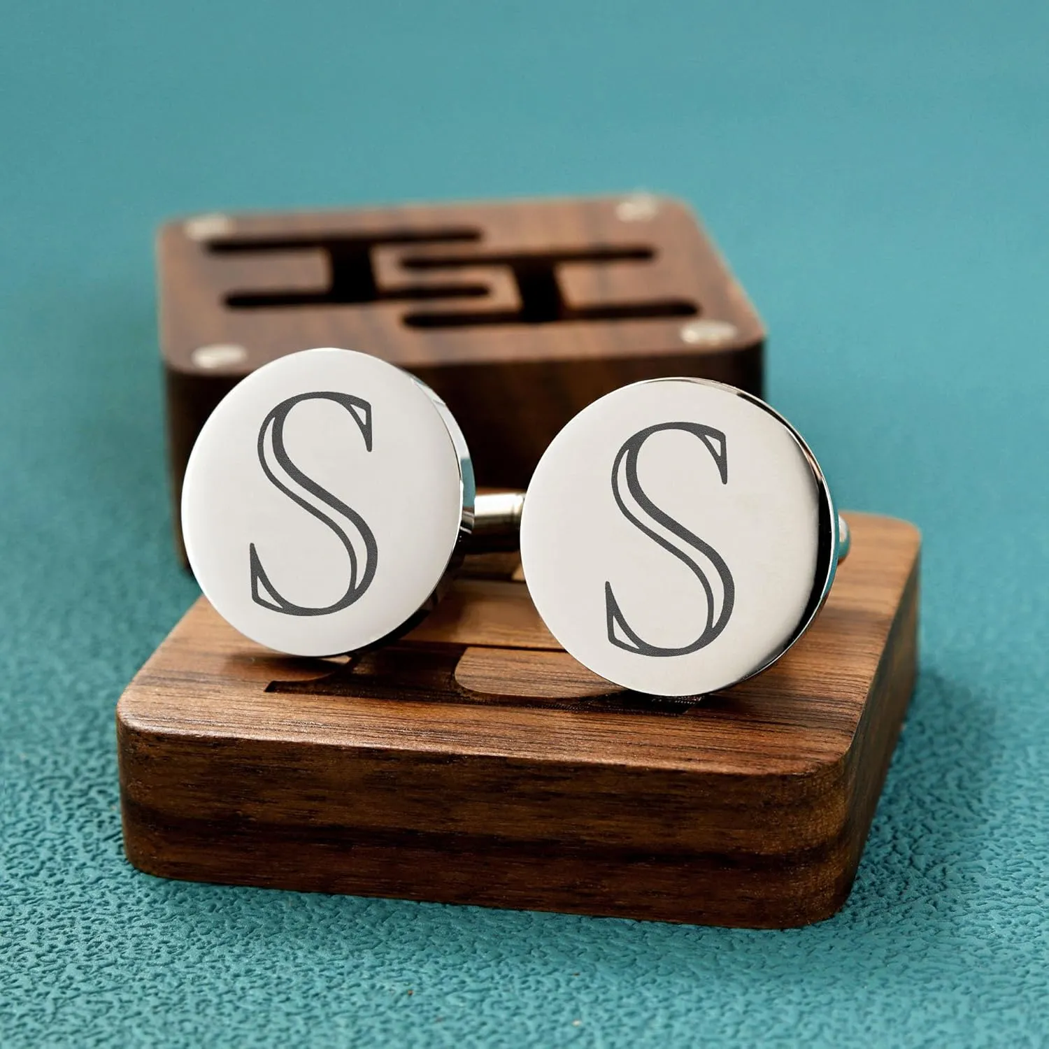 Mens Classic Initial Cuff links A-Z Alphabet 26 Letters Stainless Steel Silver CuffLinks with Engraved Walnut Wood Gift Box Business Wedding Set