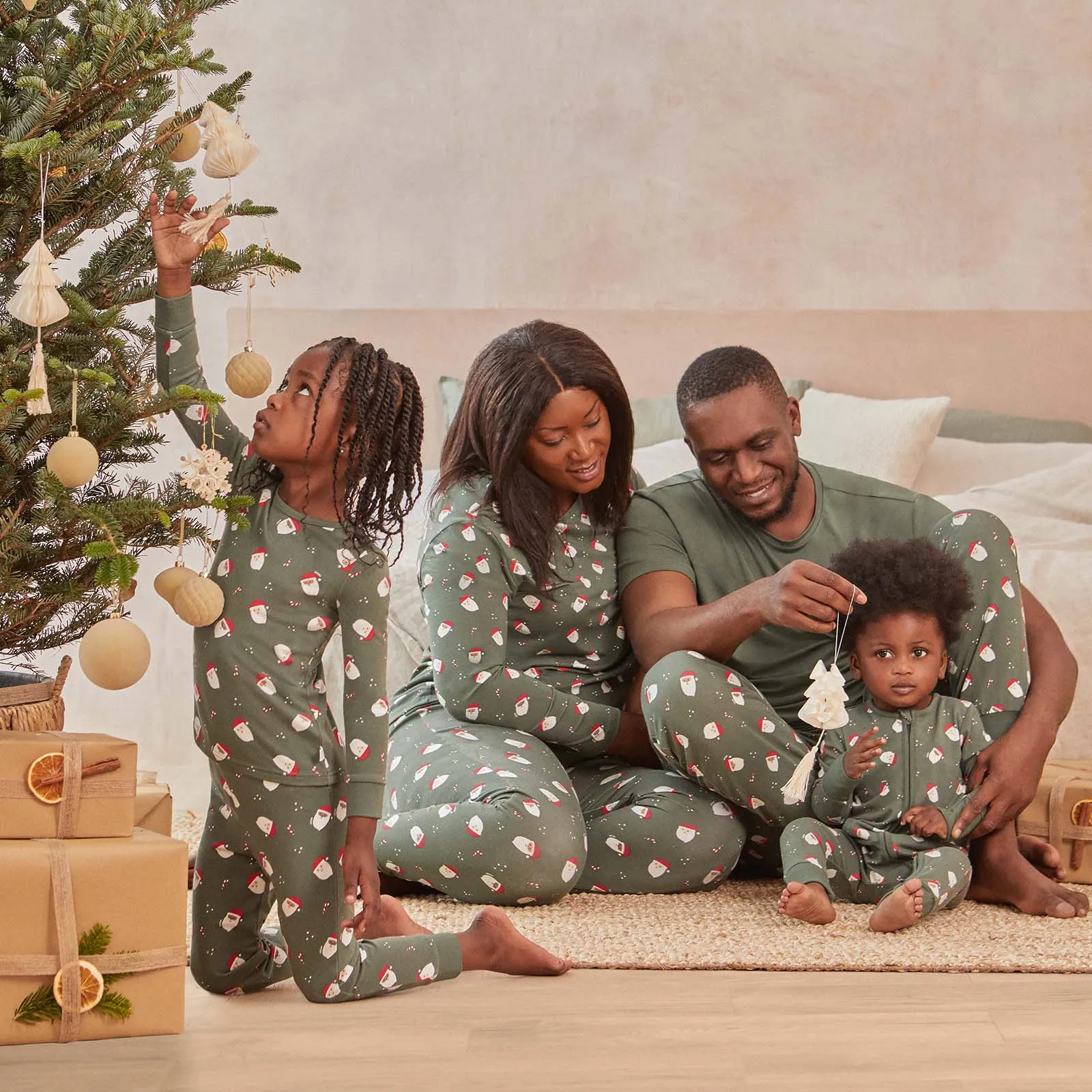 Men's Santa Print Pajama Set
