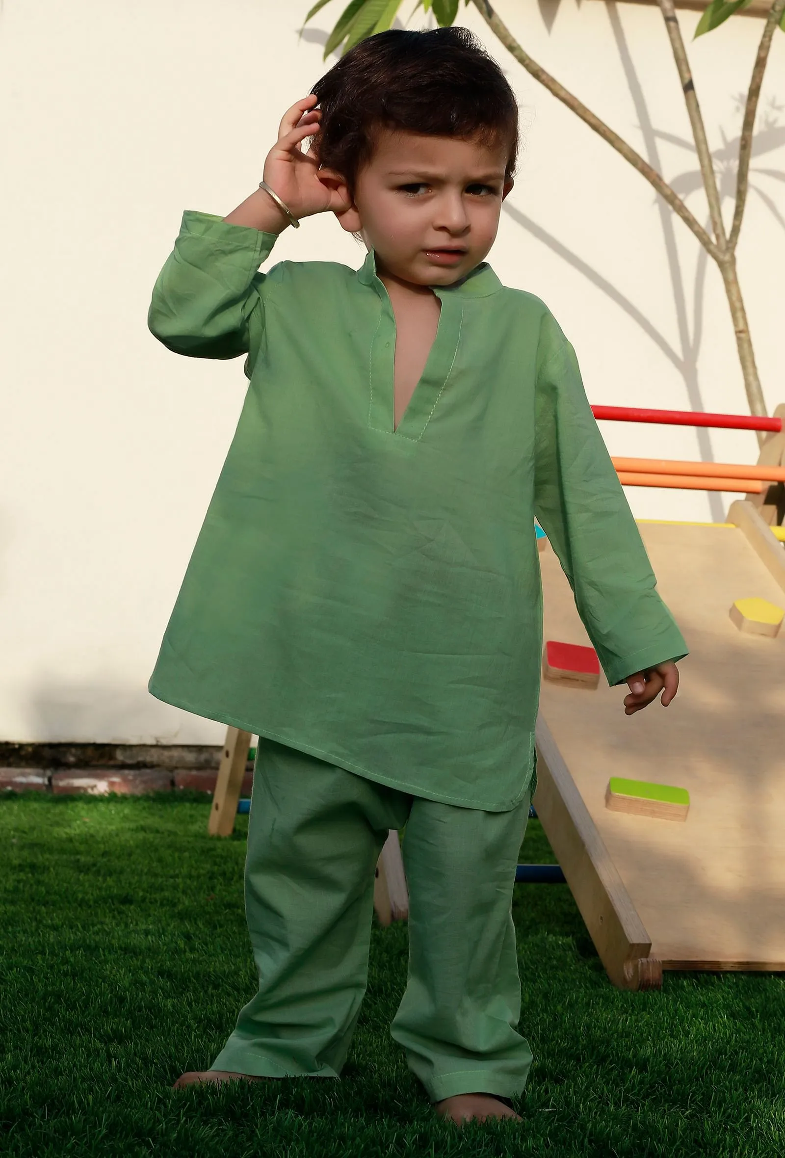 Set Of 2: Leafy Green Cotton Kurta And Green Pyjama